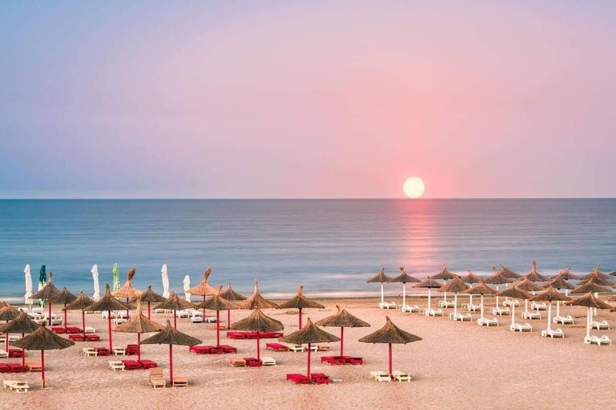 B&P Apartments Mamaia Nord 5 Năvodari Zewnętrze zdjęcie